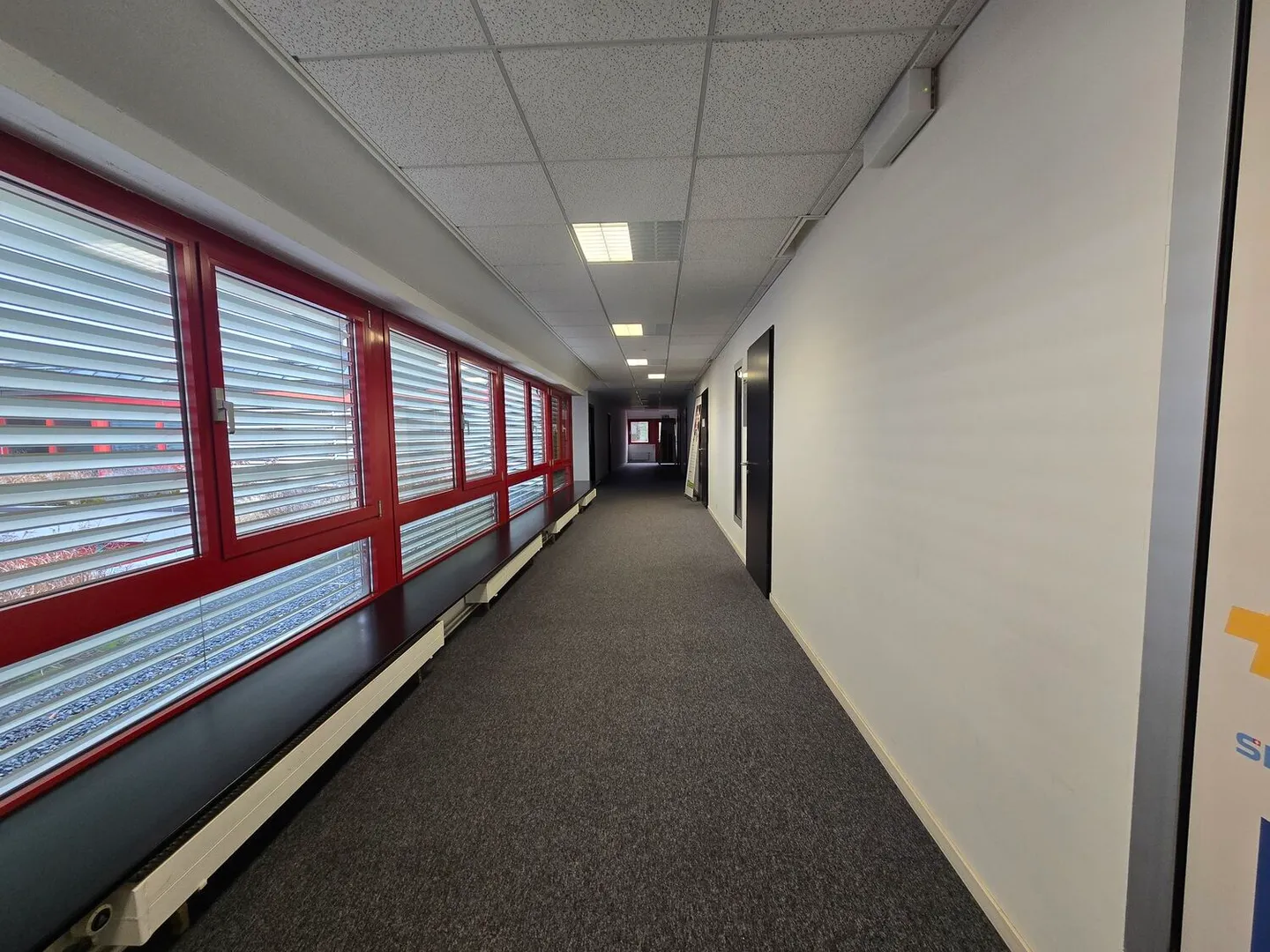 Office of 80m² - Ideally located in Gland - Photo 1 of 1