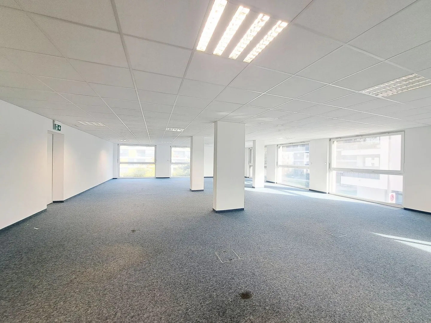 Modern Offices in the Heart of Yverdon – 270m² – 2 First Rent Payments Free - Photo 1 of 9