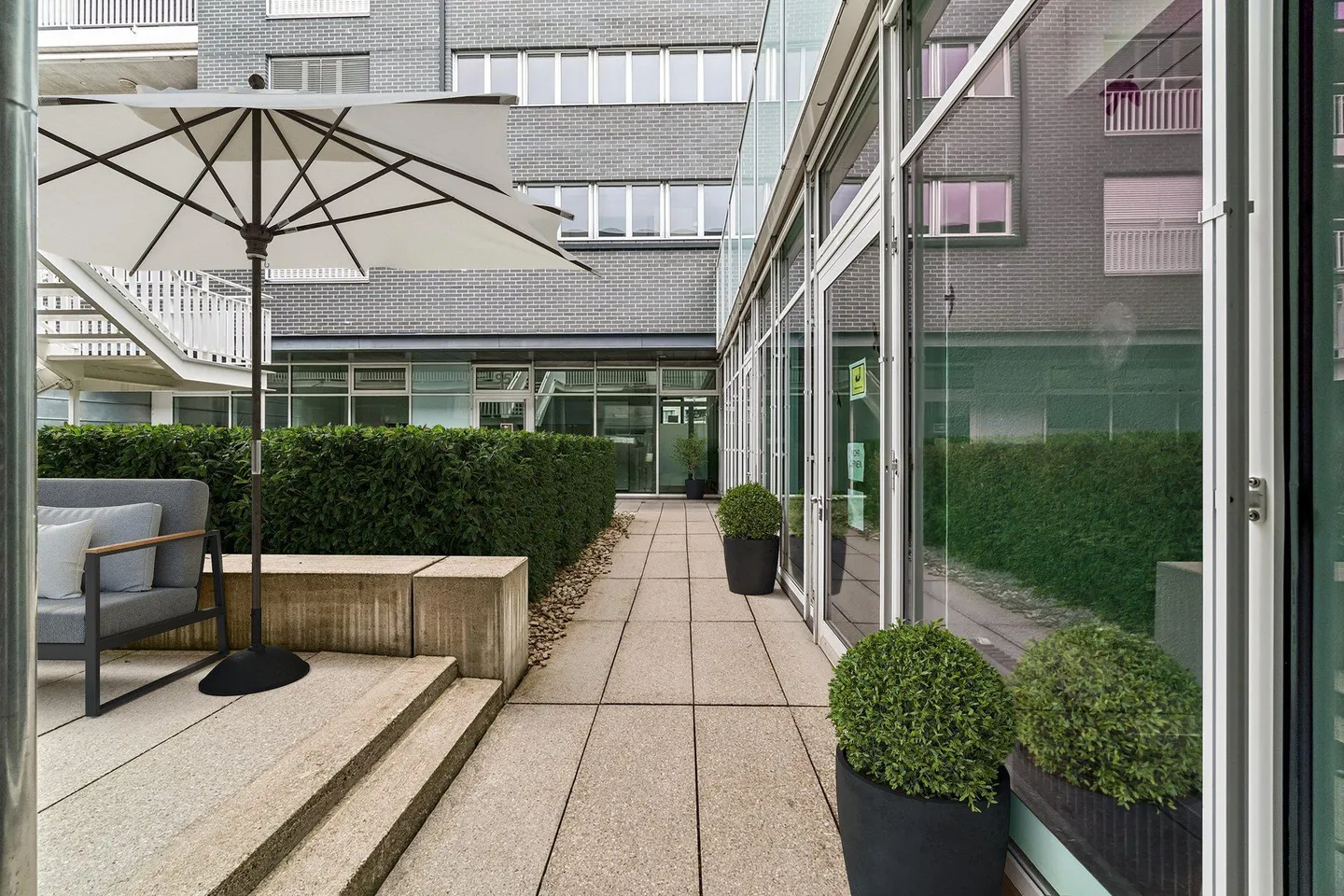 Espace de bureau central à louer à Zurich-Oerlikon - Photo 1 sur 8