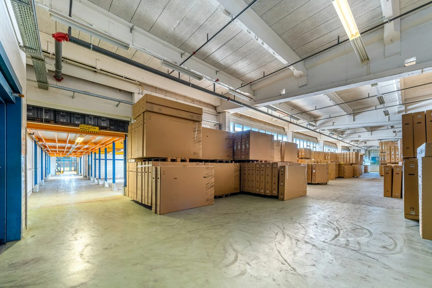 Espaces de stockage abordables avec une infrastructure et une connexion idéales - Photo 3 sur 13
