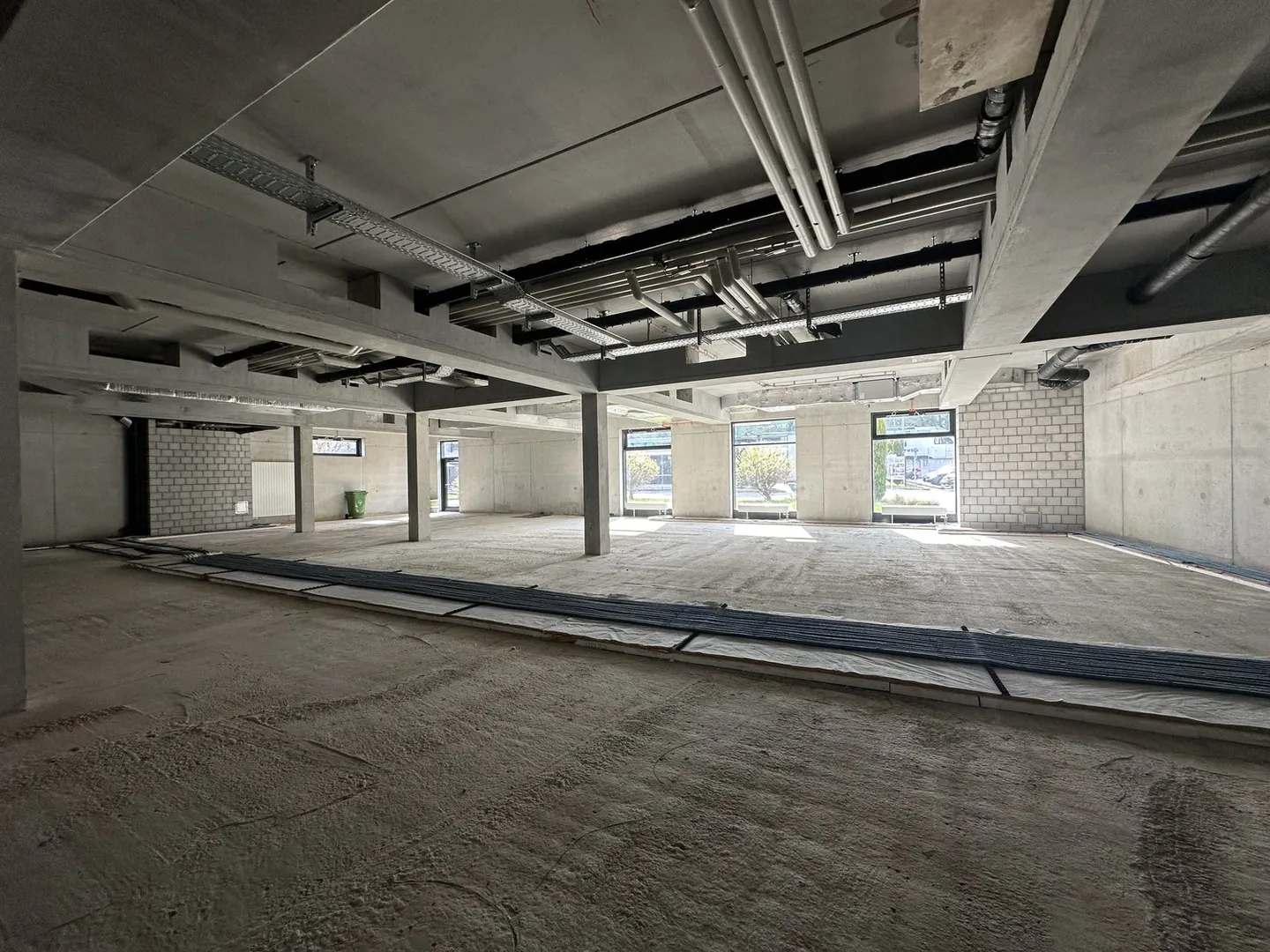 Attraktive Gewerbeflächen im lebendigen Zentrum von Studen BE  ideale Lage für Ihren Geschäftserfolg - Photo 6 sur 6