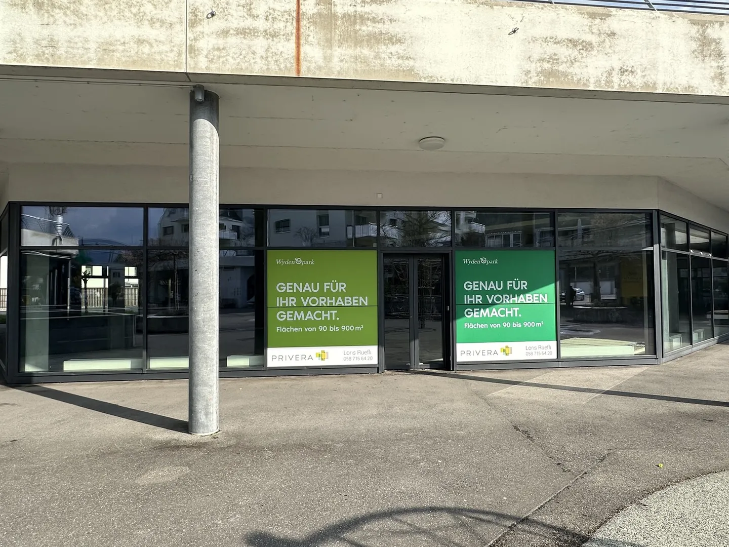 Spazi commerciali attraenti nel vivace centro di Studen BE posizione ideale per il successo della tua attività - Foto 4 di 6