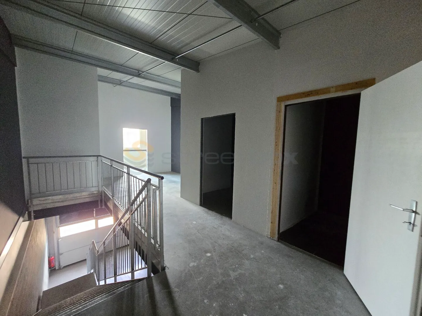 Espace Commercial Polyvalent - Photo 2 sur 2