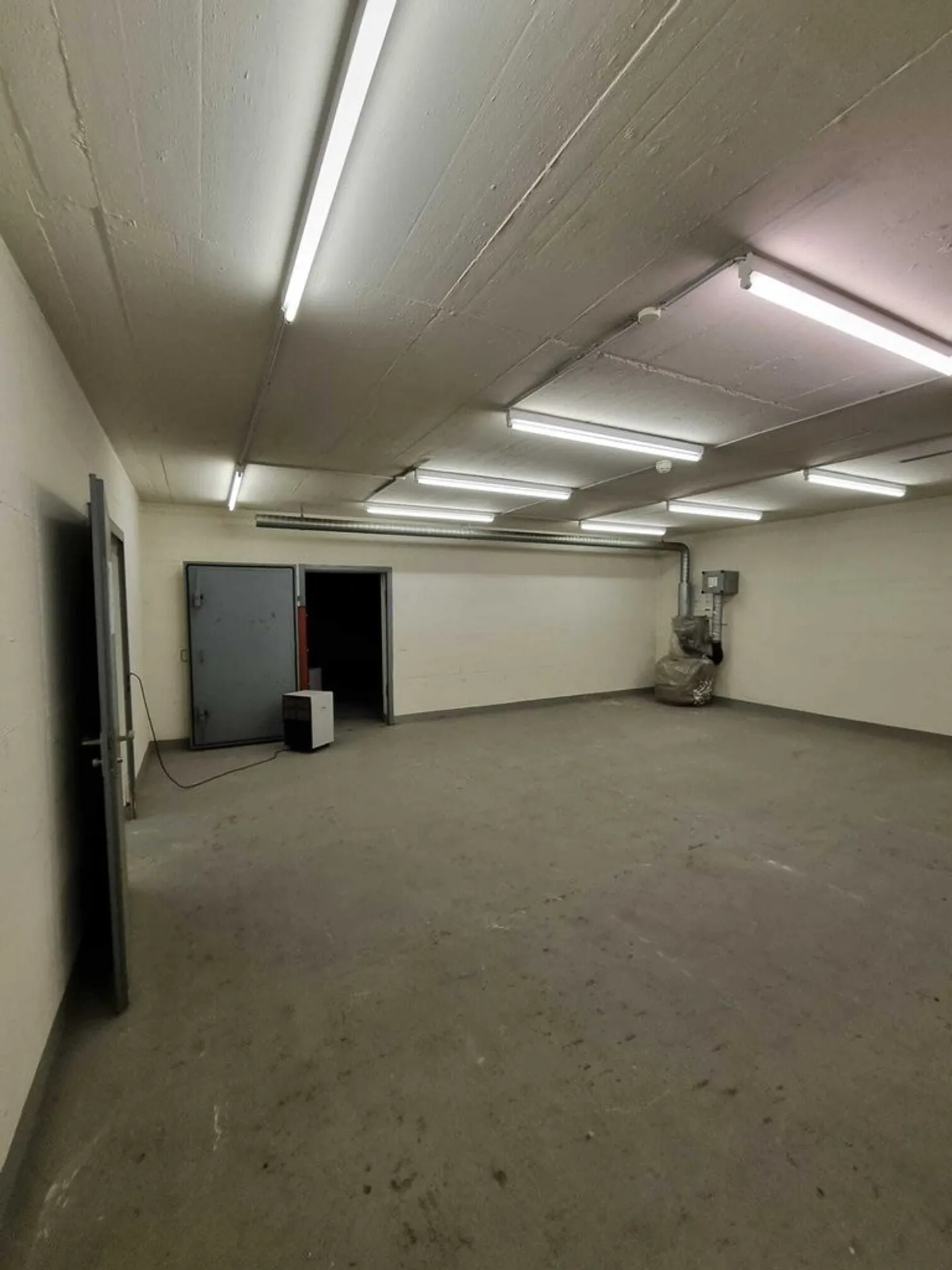 Espace de stockage spacieux dans un emplacement central - Photo 3 sur 4