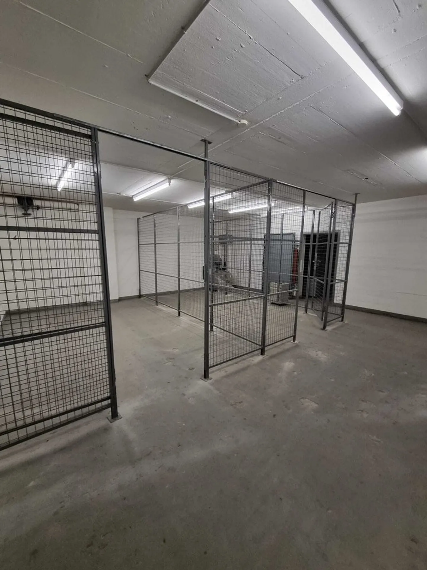 Espace de stockage spacieux dans un emplacement central - Photo 4 sur 4