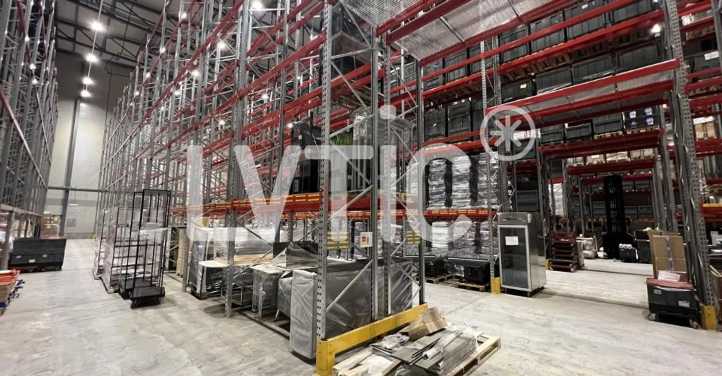 Dépôt Logistique Spacieux à Meyrin - Photo 4 sur 11