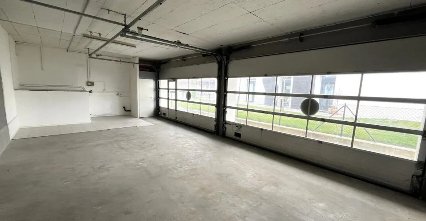 Deposit - Photo 1 of 6