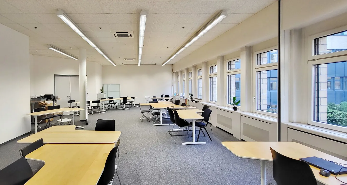 Exciting layout for exciting companies! - Photo 2 of 13