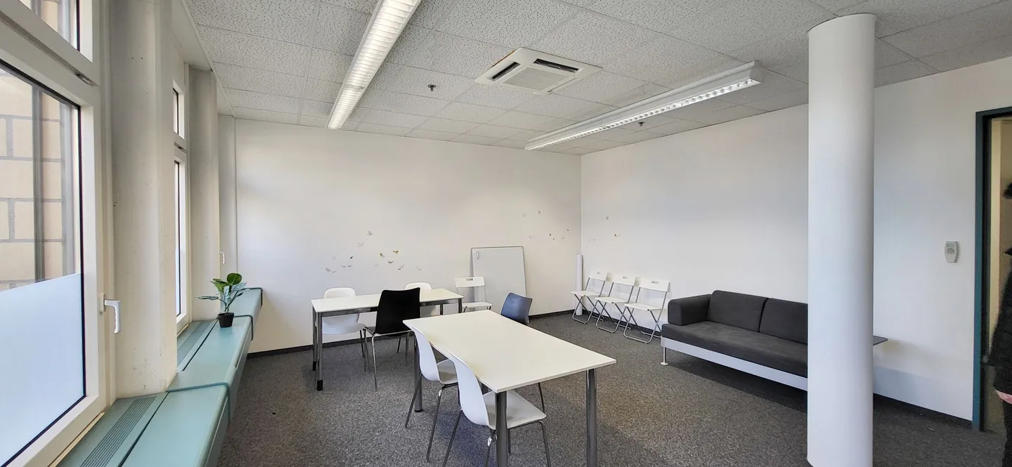 Exciting layout for exciting companies! - Photo 4 of 13
