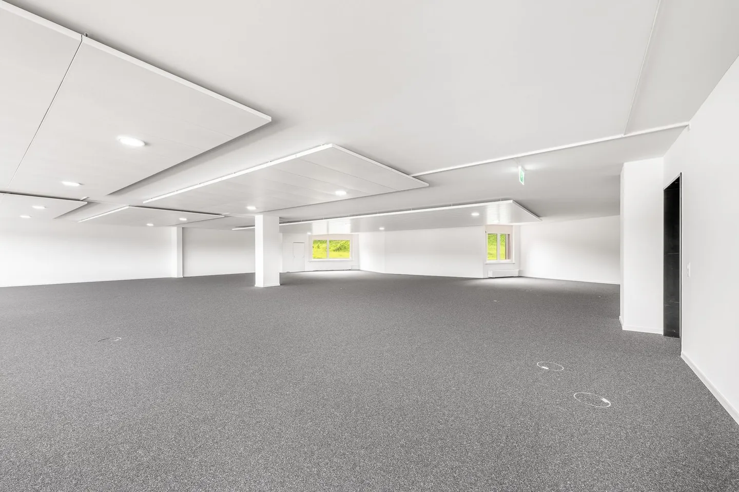Espace commercial/bureau de 268 m2 à louer à Urdorf - Photo 3 sur 8