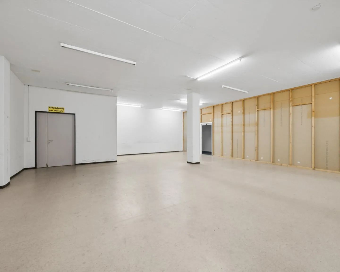 Office & Storage Space for Flexible Use with Access to Goods Lift - Photo 5 of 10