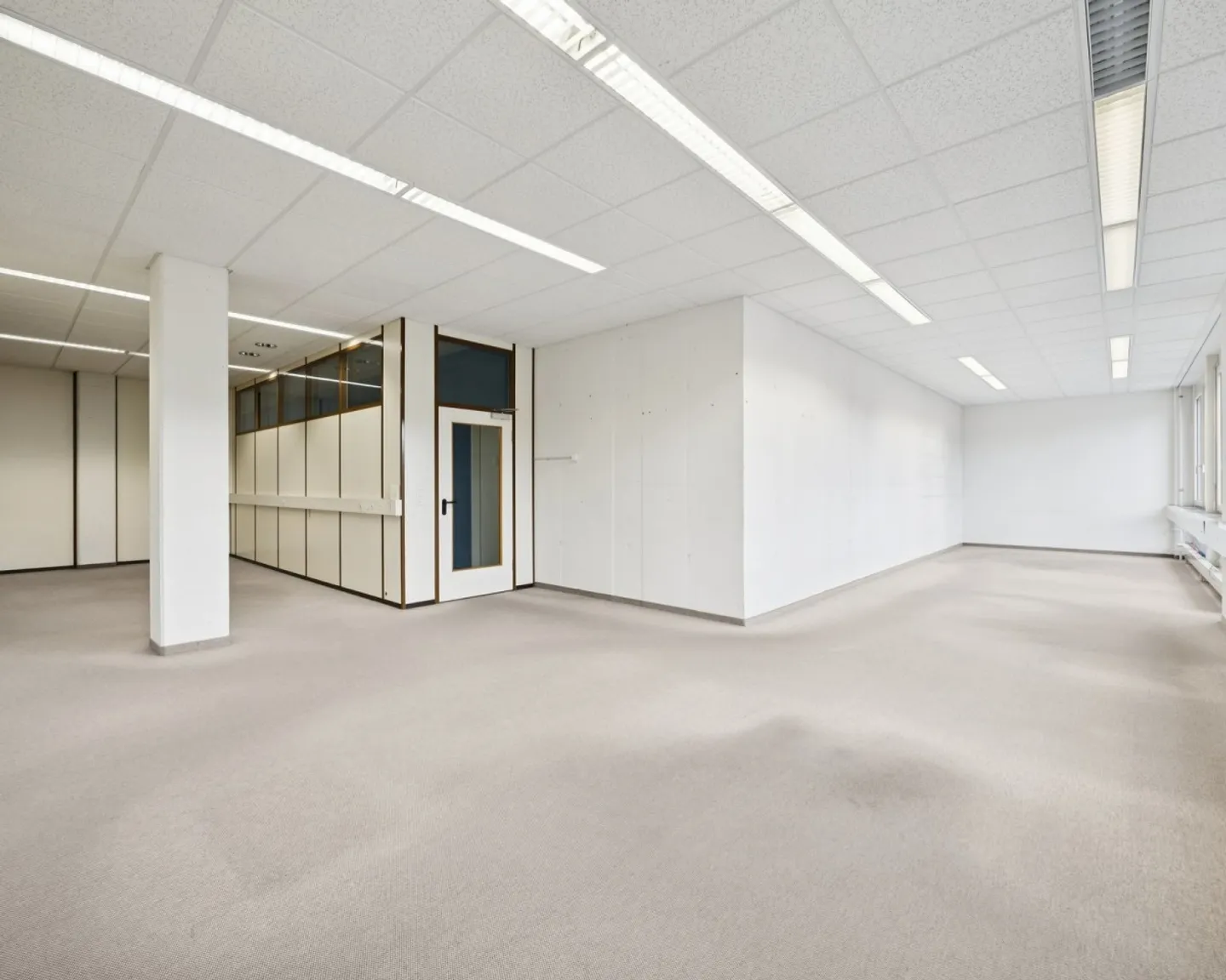 Office & Storage Space for Flexible Use with Access to Goods Lift - Photo 8 of 10