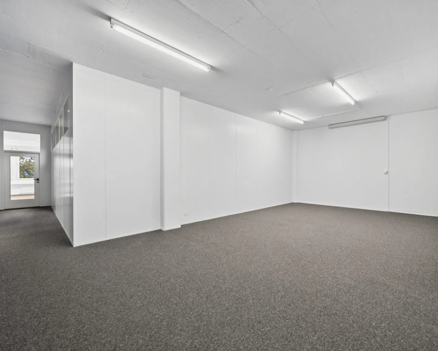 Office & Storage Space for Flexible Use with Access to Goods Lift - Photo 3 of 10