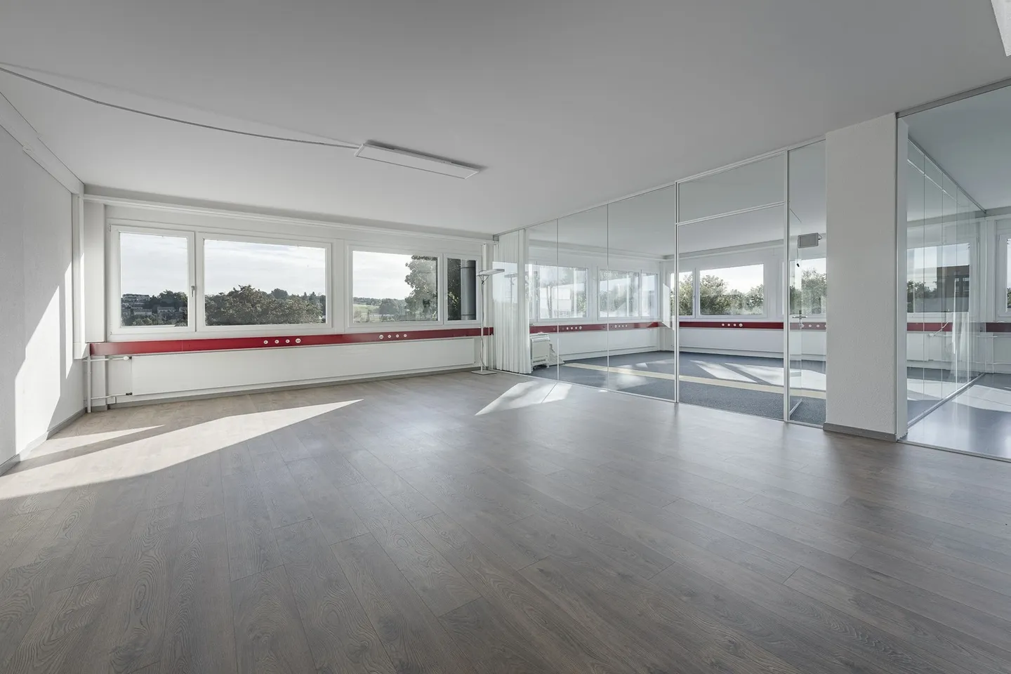 Spazio pronto per essere abitato con un affitto attraente disponibile immediatamente! - Foto 1 di 9
