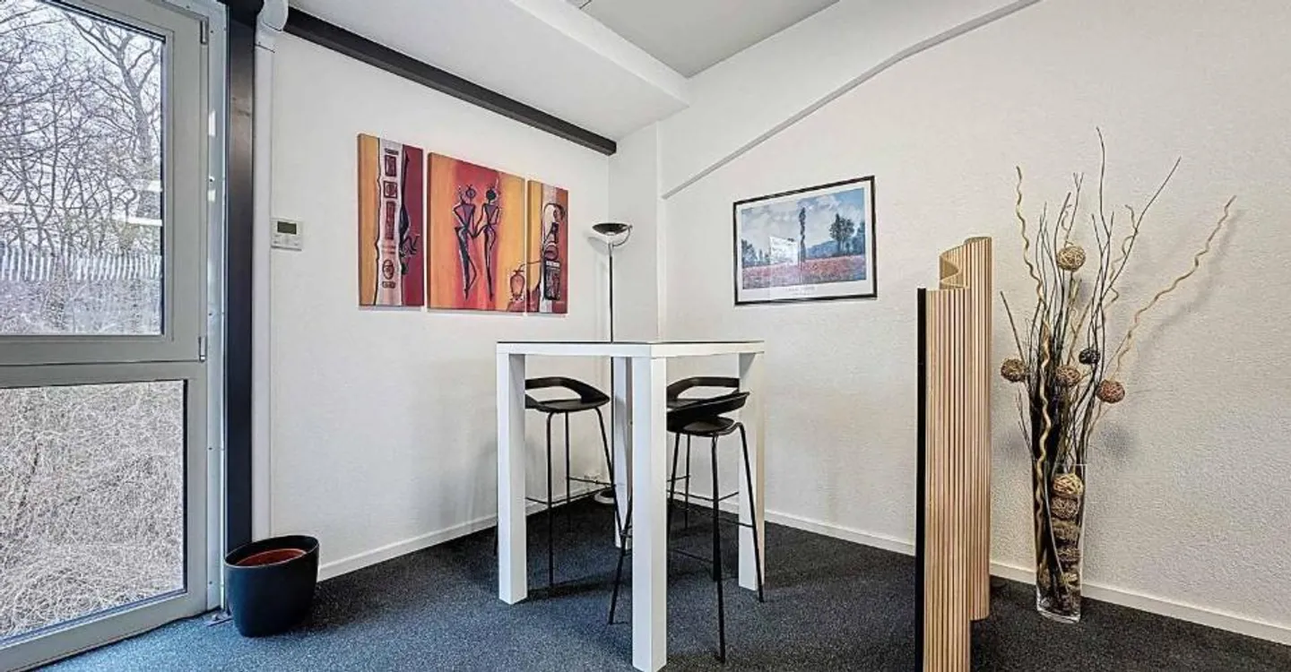 Office - Photo 3 of 11