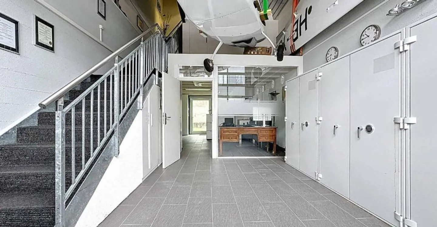 Office - Photo 5 of 11