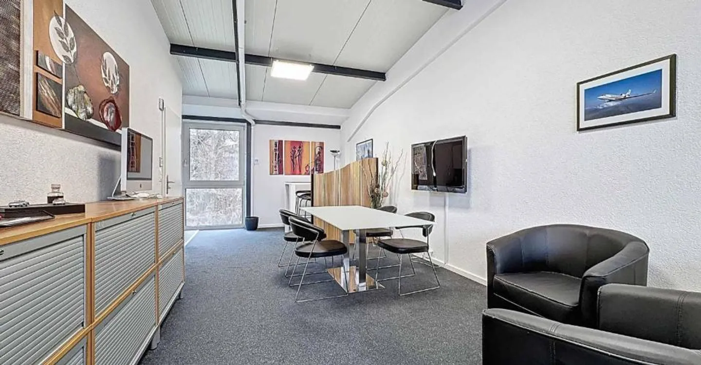 Office - Photo 6 of 11