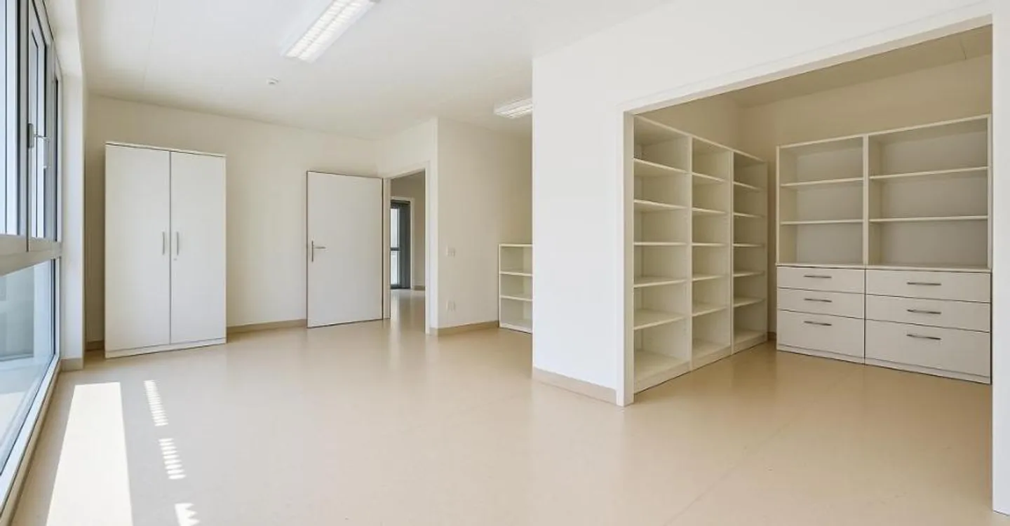 Bureau Médical Spacieux à Sion - Photo 8 sur 13
