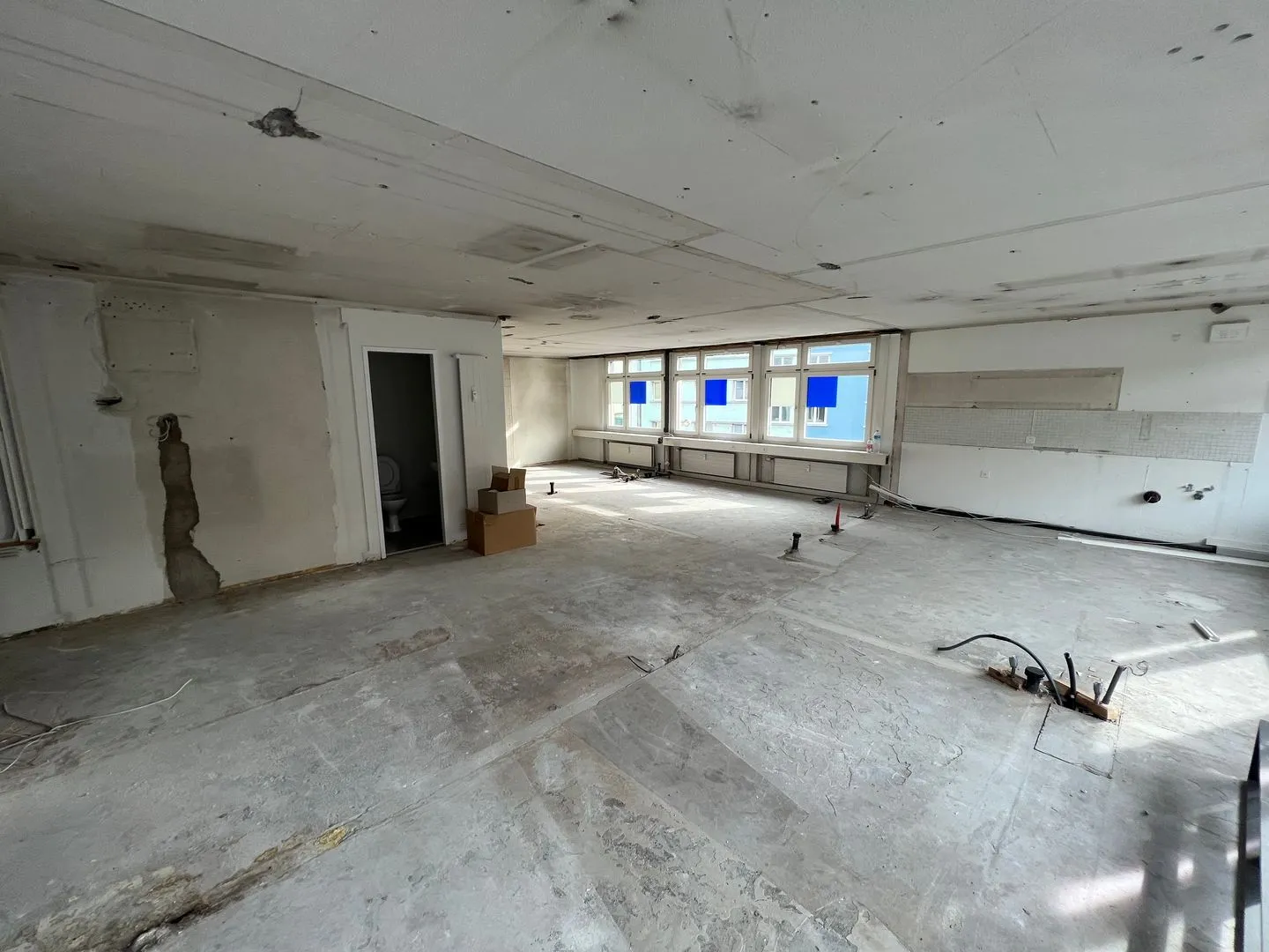 Central office and commercial space for rent in shell condition - Photo 2 of 11