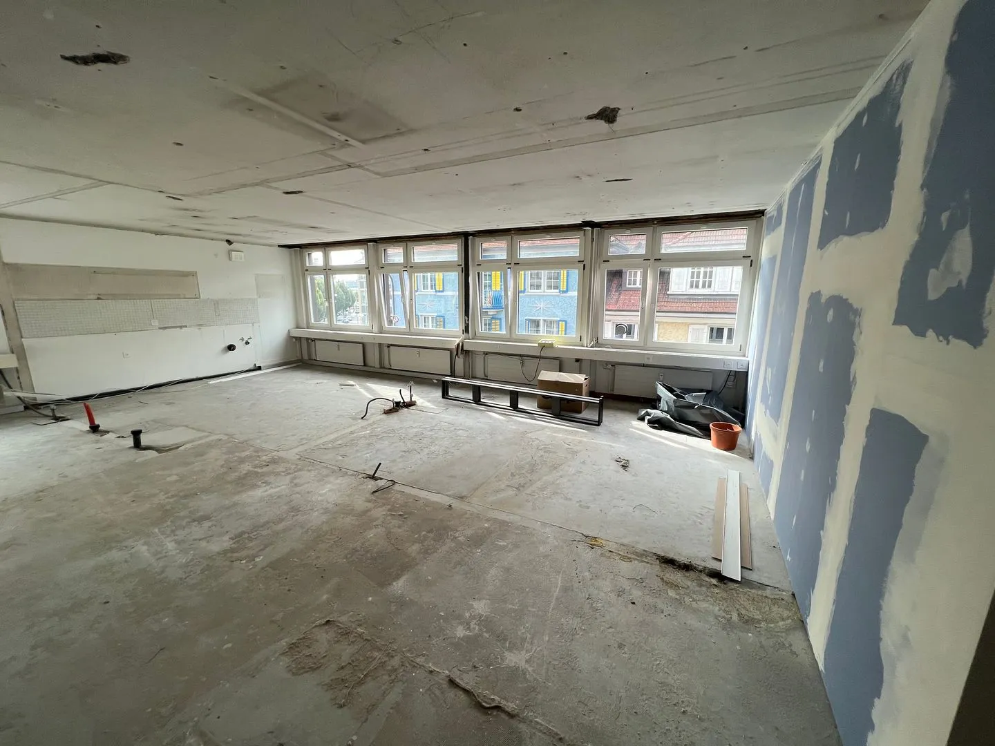 Central office and commercial space for rent in shell condition - Photo 9 of 11
