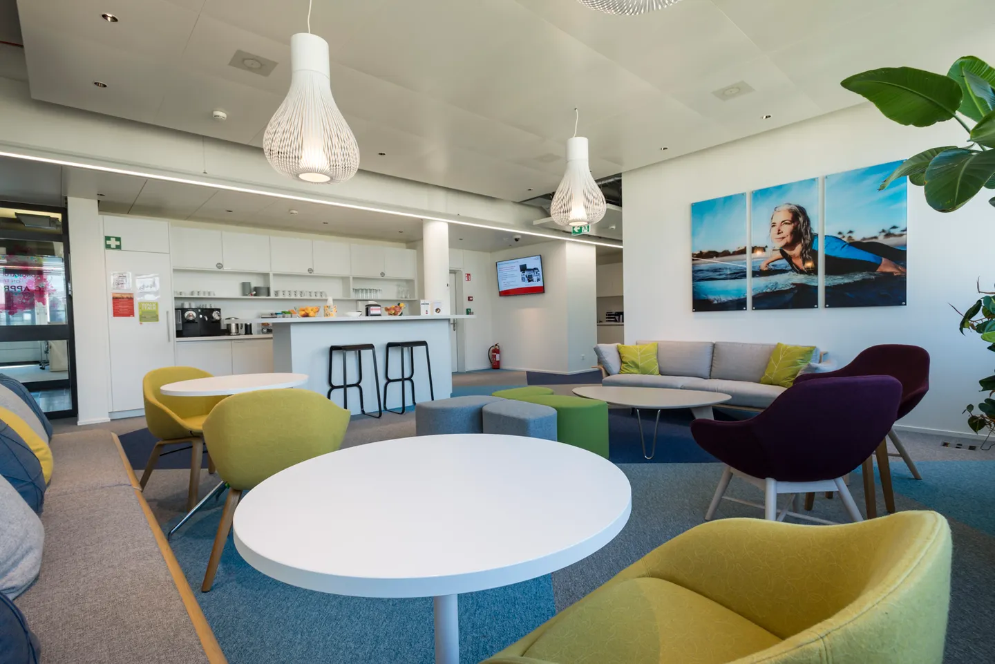 Espace de bureau moderne, aménagé et meublé - Photo 2 sur 4