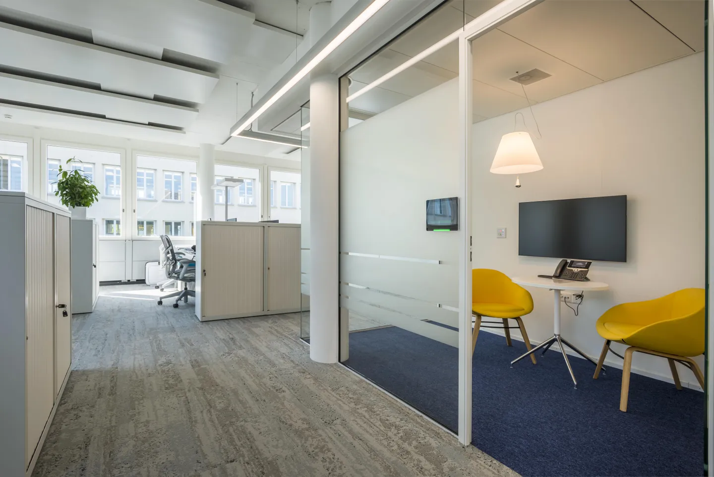 Espace de bureau moderne, aménagé et meublé - Photo 4 sur 4