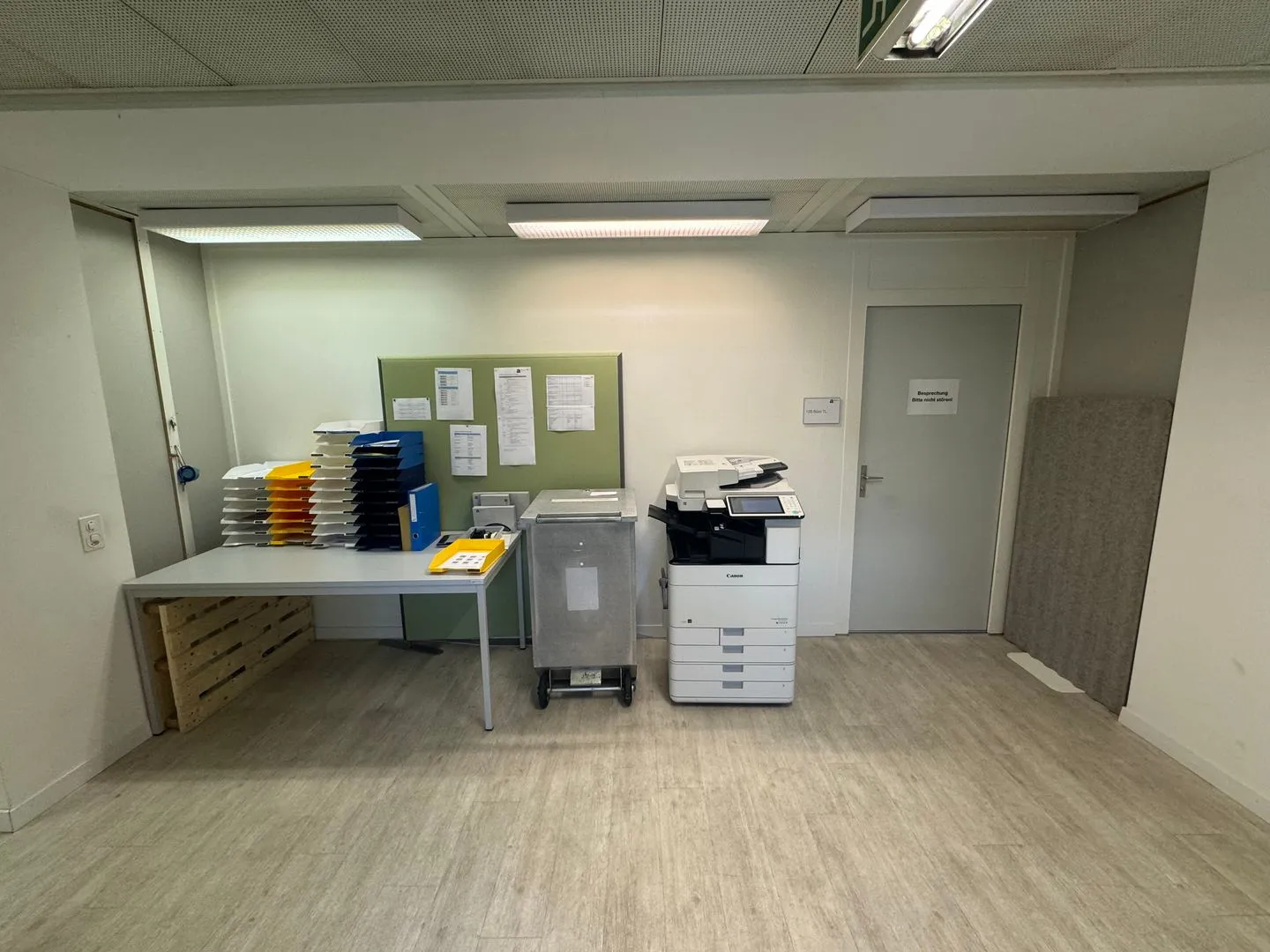 Spazio ufficio e commerciale centrale con vista sull'Aare - Foto 3 di 13