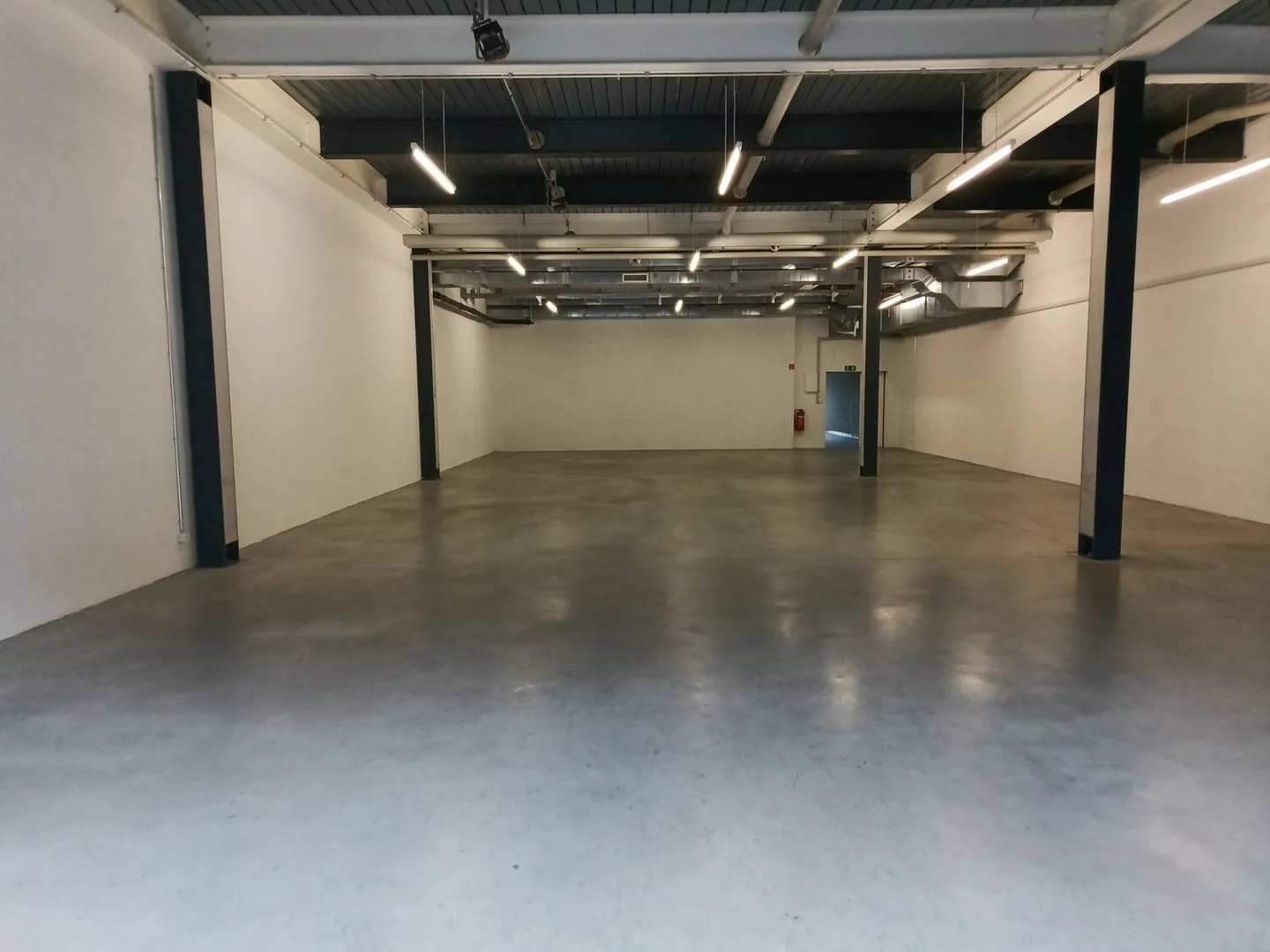 Atelier / Entrepôt 230m2 à Puidoux - Proche de l'autoroute - Photo 2 sur 7