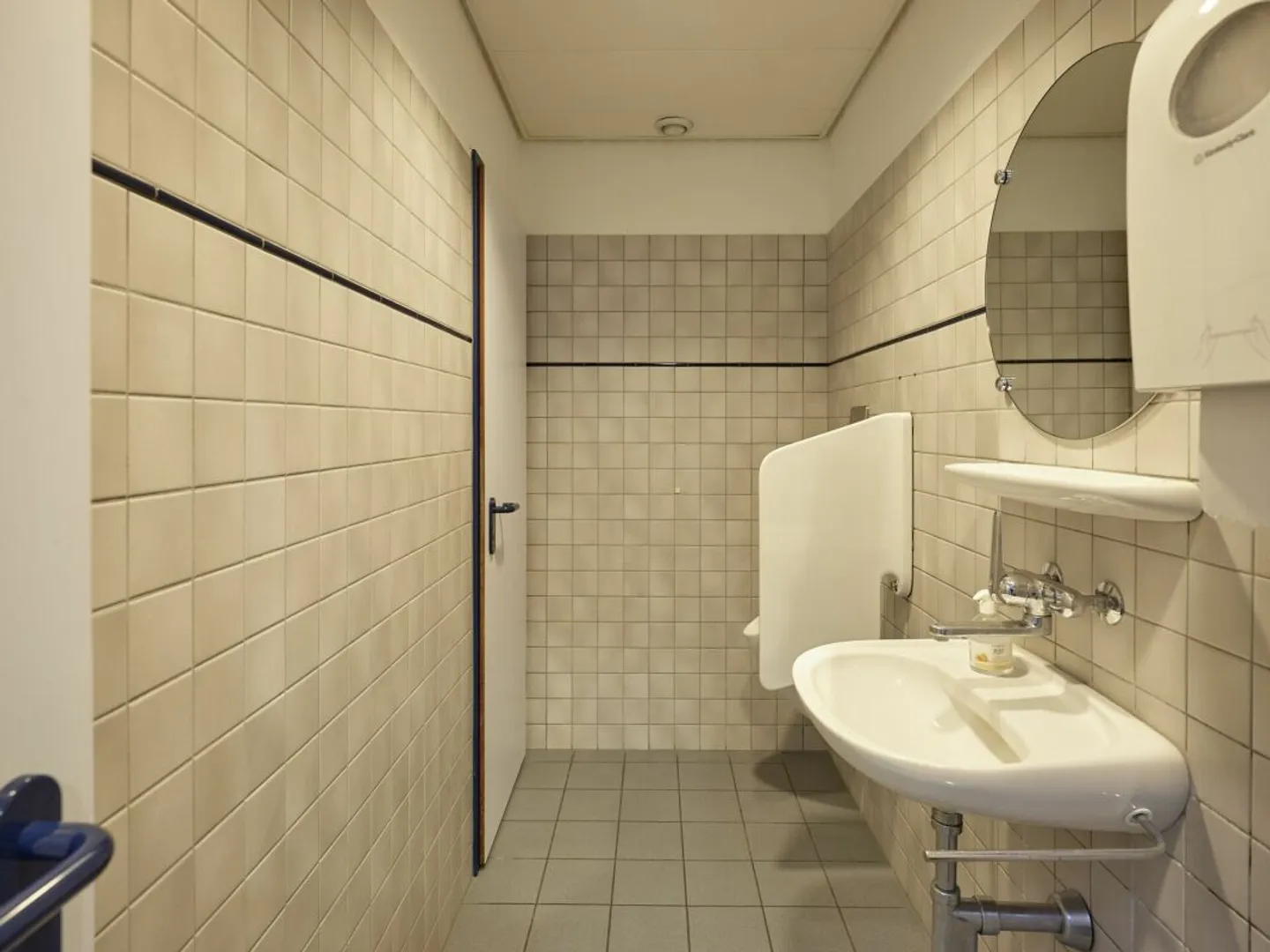 Commercial and storage space! Your new business location! - Photo 13 of 13