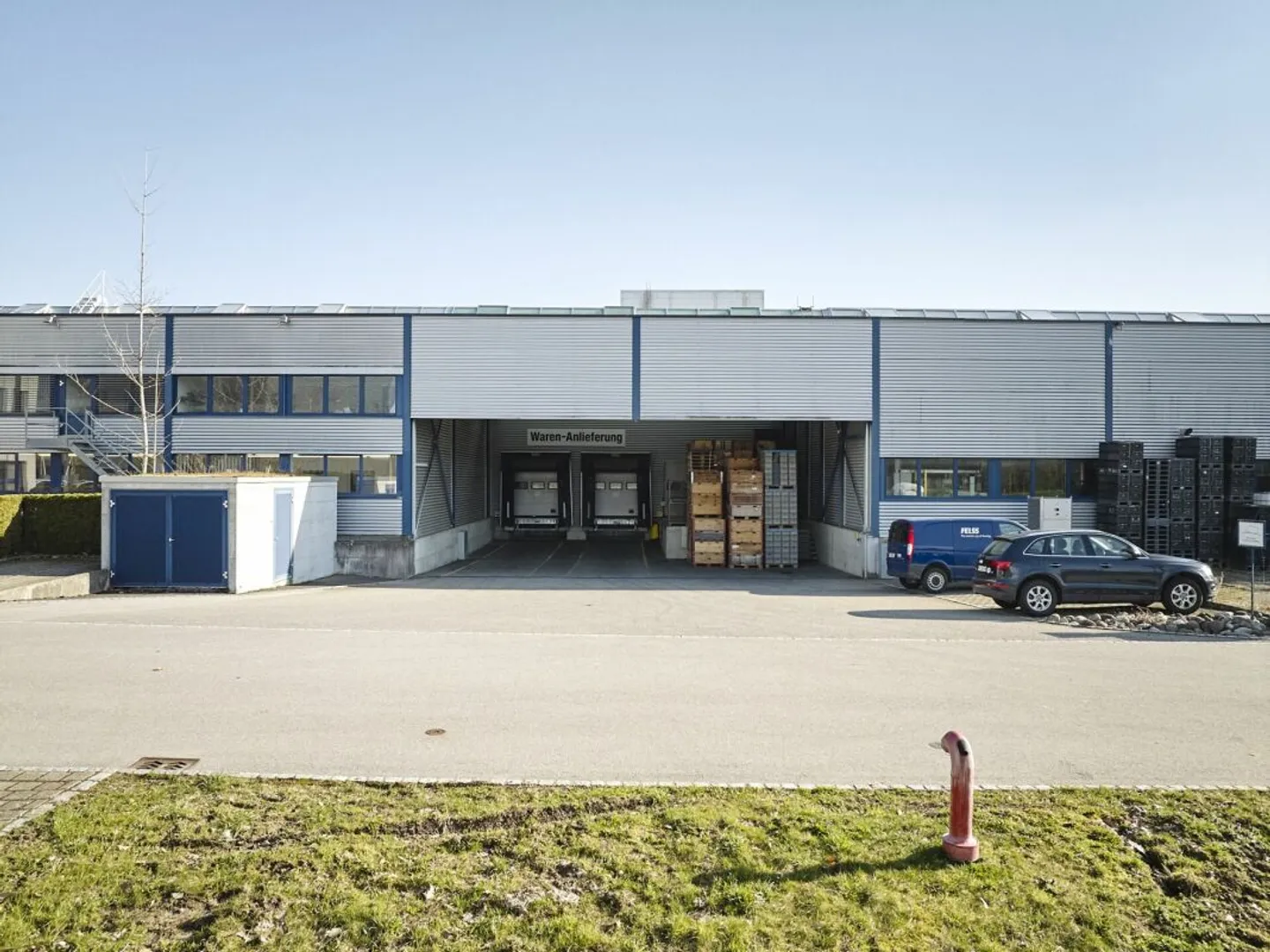 Commercial and storage space! Your new business location! - Photo 6 of 13