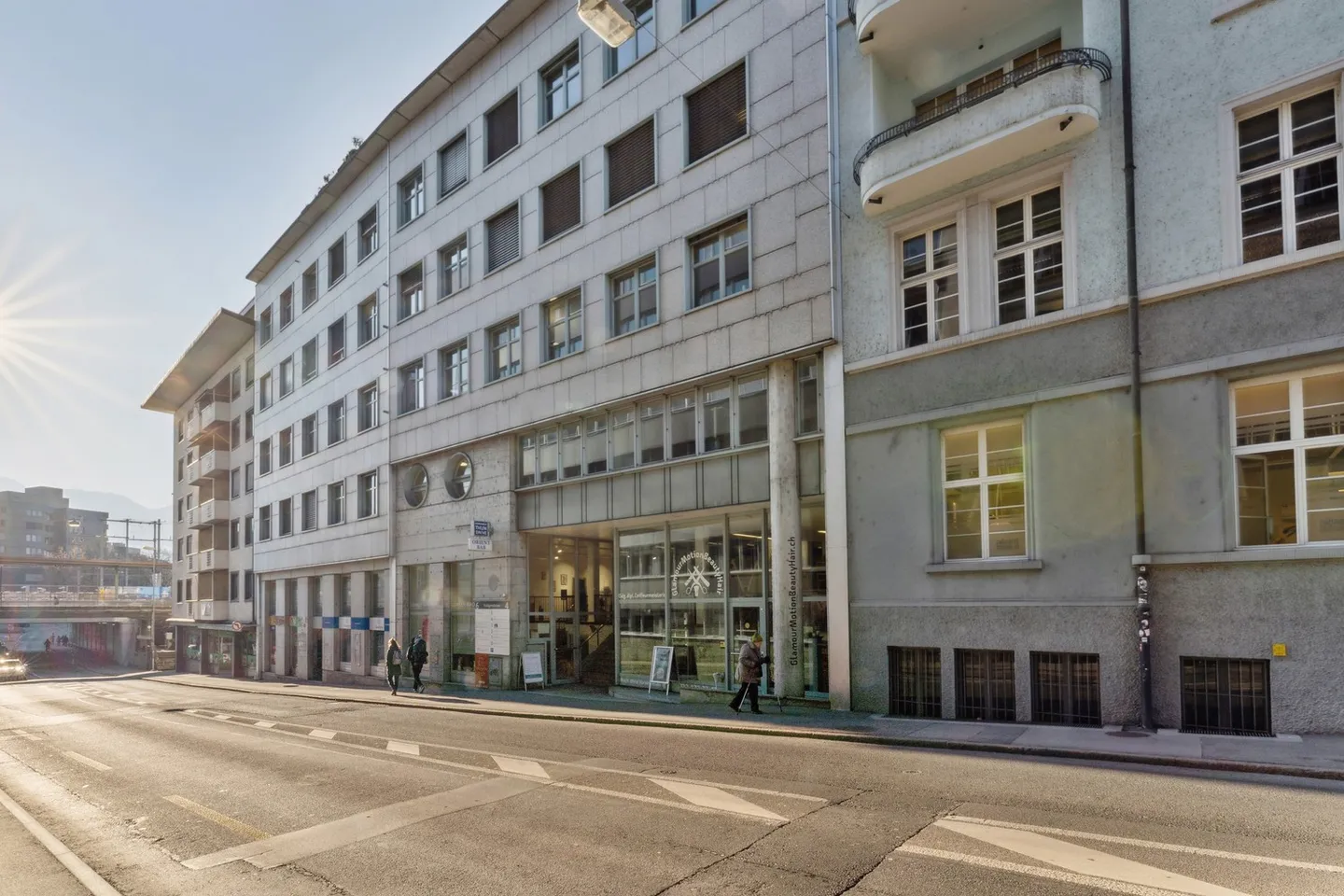 Spazi per uffici moderni in posizione centrale direttamente alla stazione di Thun - Foto 1 di 3