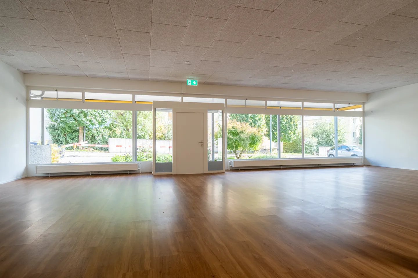 Spacious Commercial Space - Photo 3 of 6