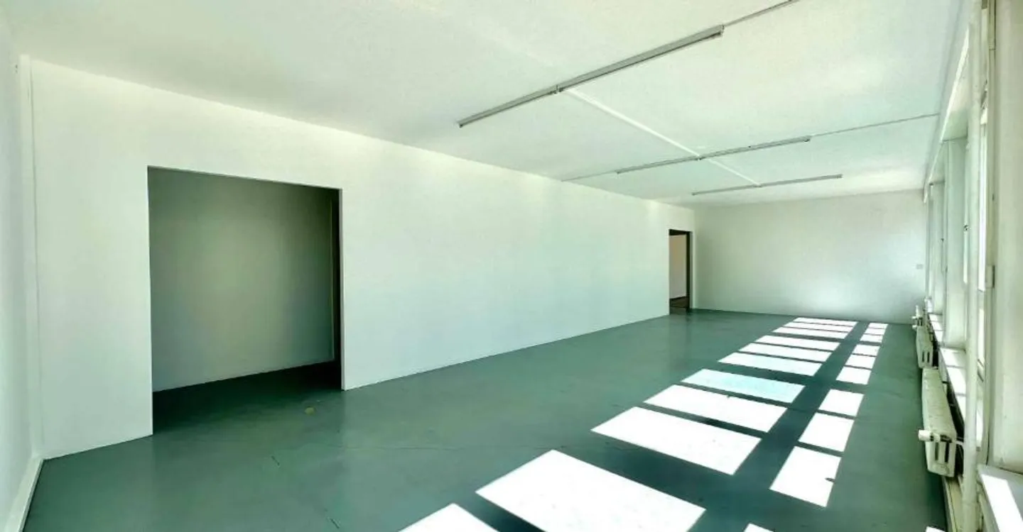 Office 5 rooms - Photo 6 of 13