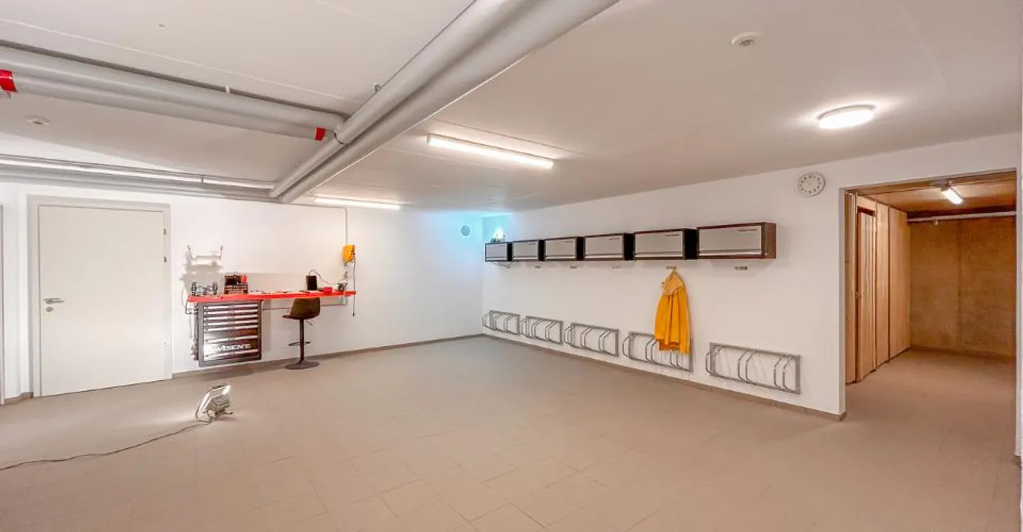 Storage - Photo 8 of 13