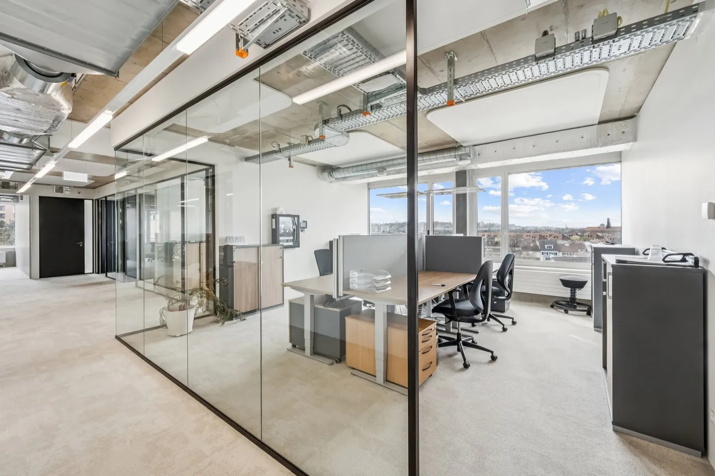 Uffici pronti per essere occupati con vista da sogno - Business City Polyfeld - Foto 4 di 12