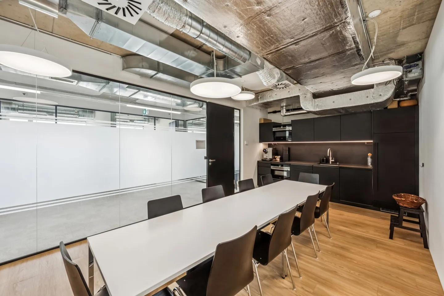 Uffici pronti per essere occupati con vista da sogno - Business City Polyfeld - Foto 9 di 12