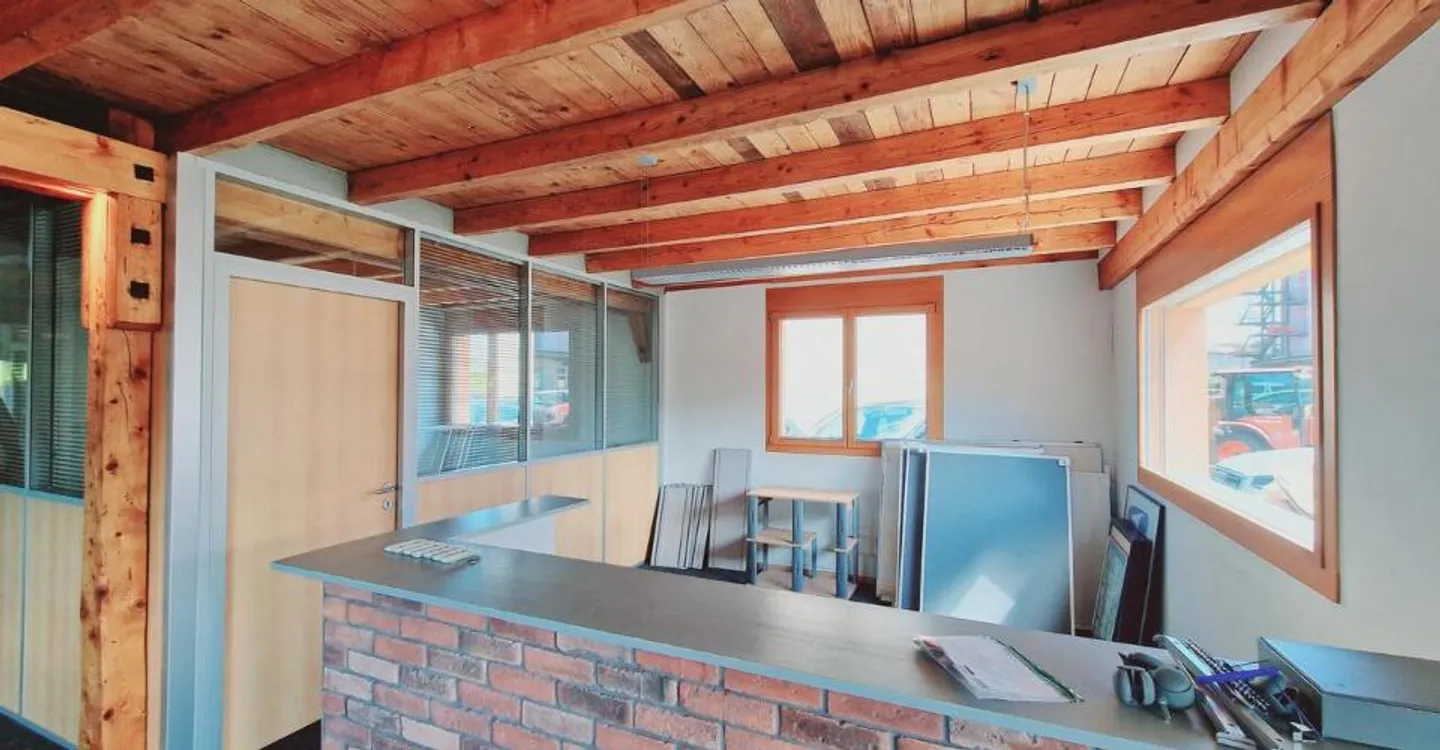 Office - Photo 2 of 13