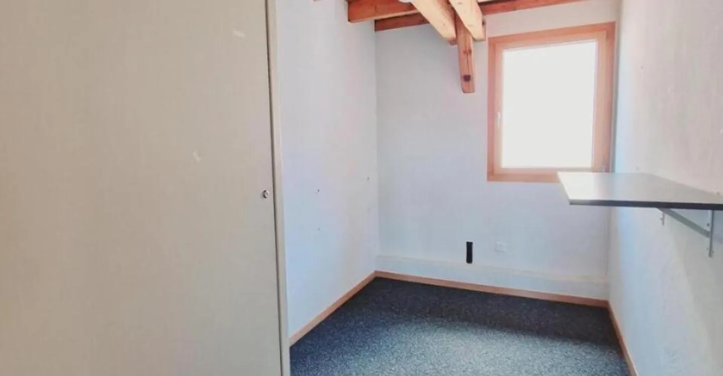Office - Photo 4 of 13