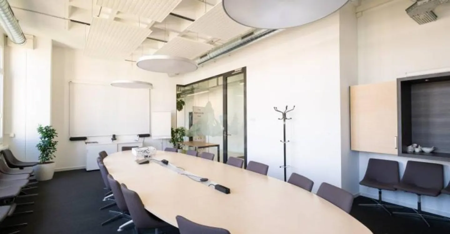 Office - Photo 2 of 10