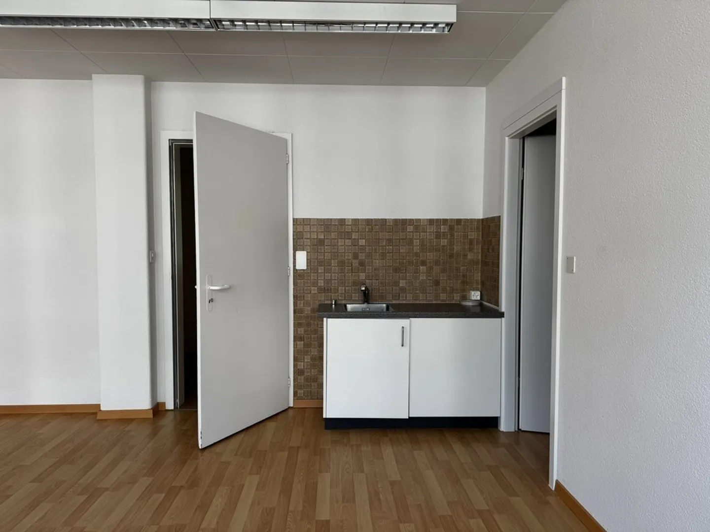 Spazio ufficio nel cuore di Olten - primo mese di affitto GRATIS! - Foto 5 di 8