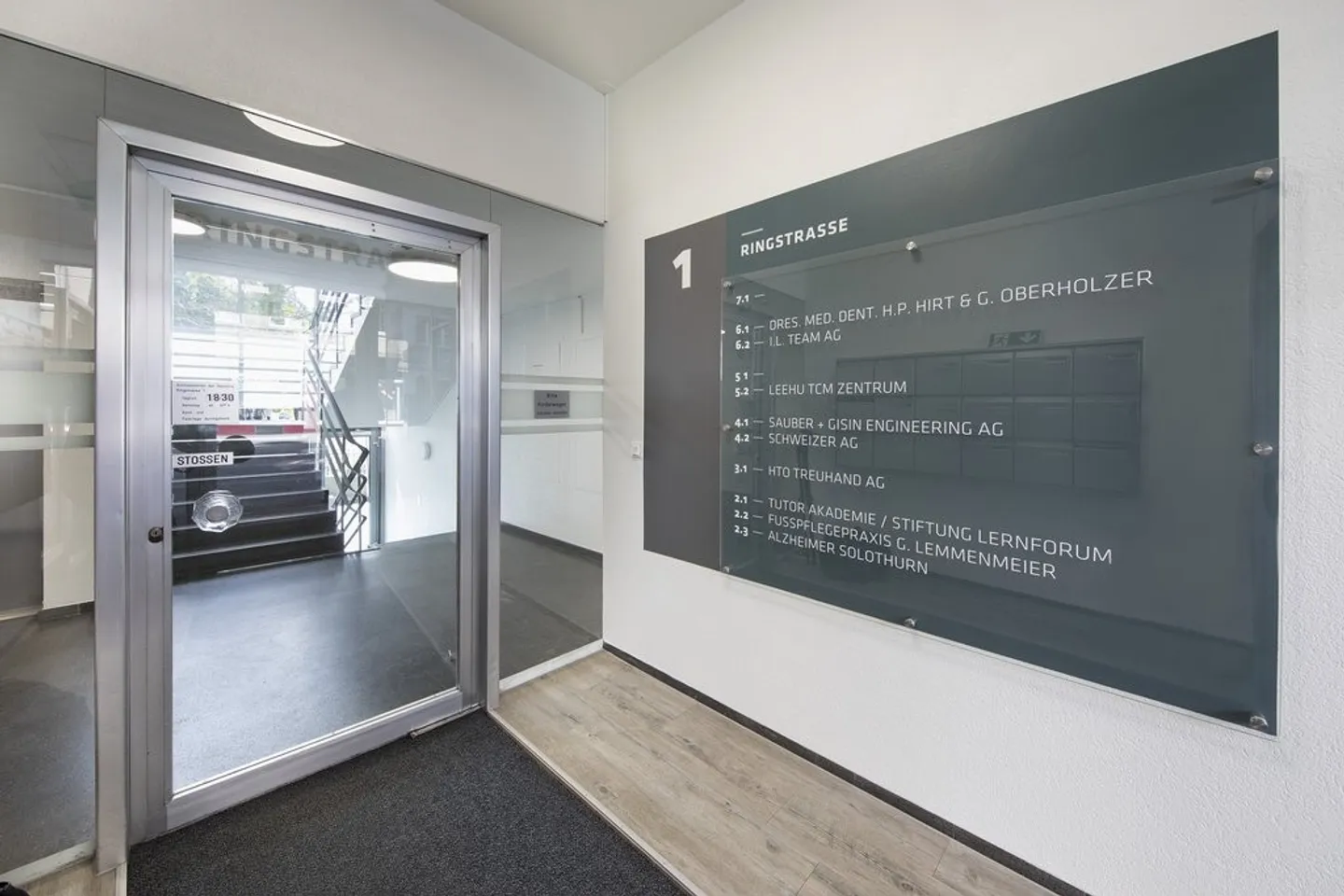 Ufficio nel cuore di Olten in affitto - tre mesi di affitto GRATIS! - Foto 3 di 9