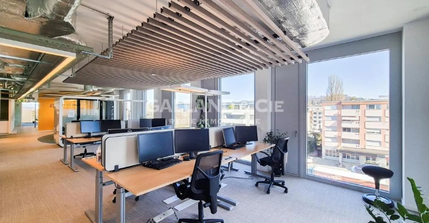 Office 1 room - Photo 1 of 13