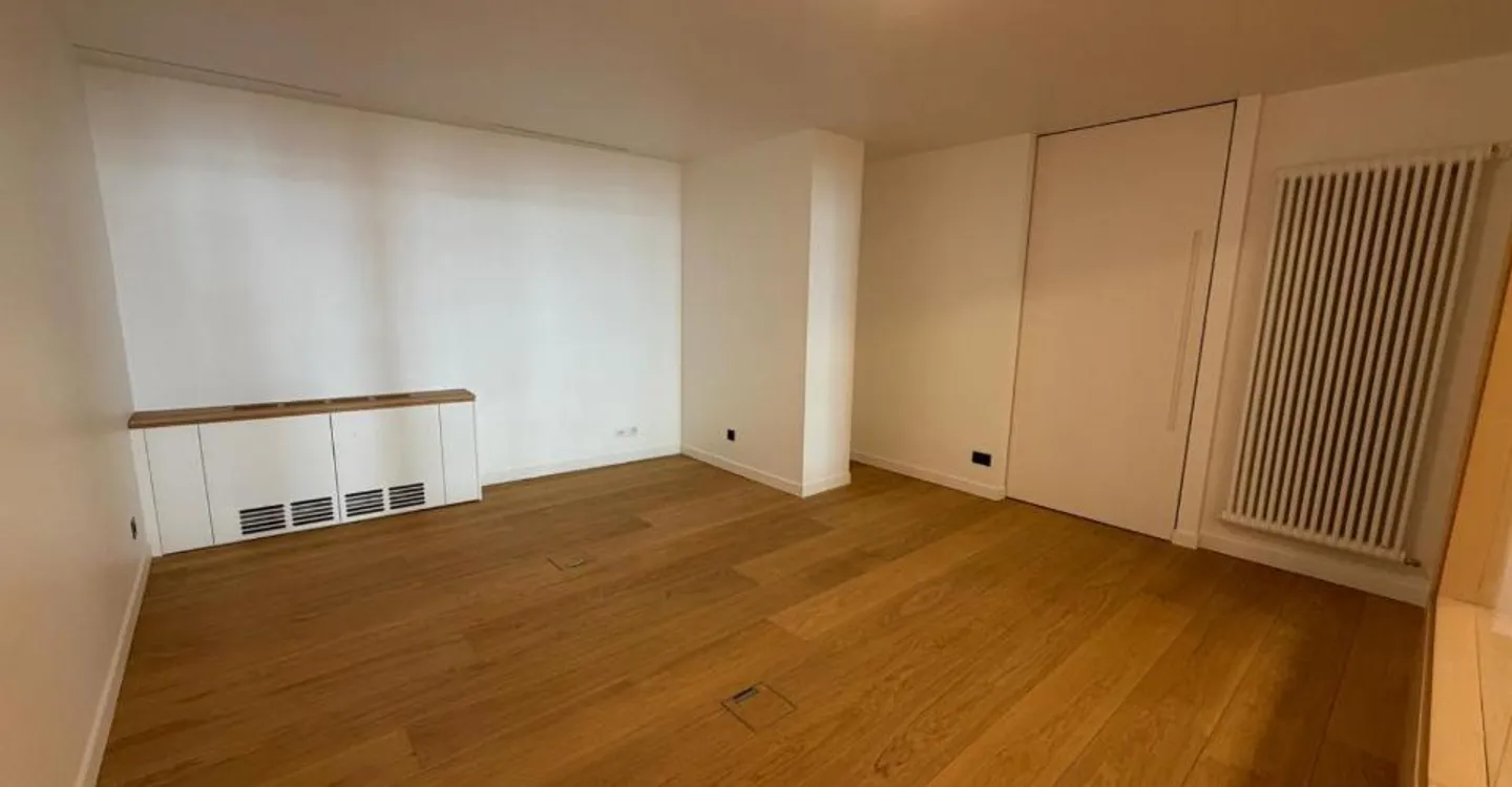Bureau de Luxe au Coeur de la Vieille-Ville - Photo 6 sur 11