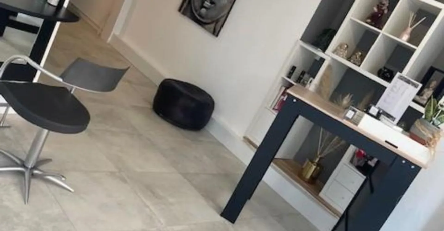 Commercial space 1 room - Photo 1 of 5