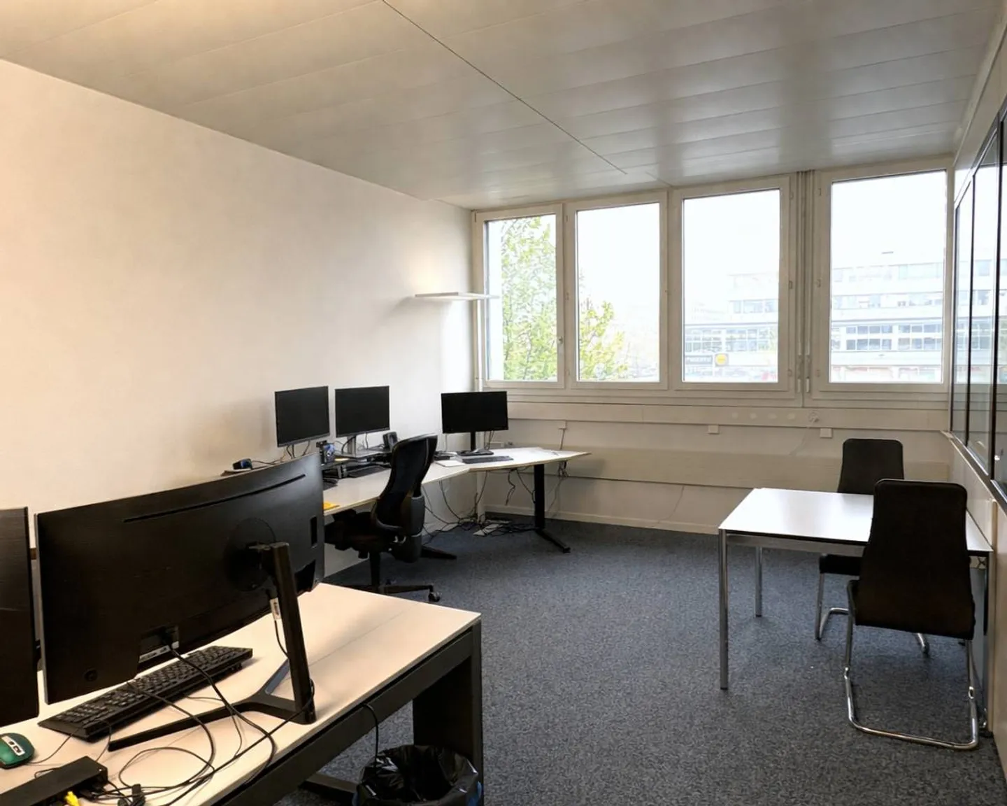 Ideally Located Office Space in Cham - Photo 3 of 5