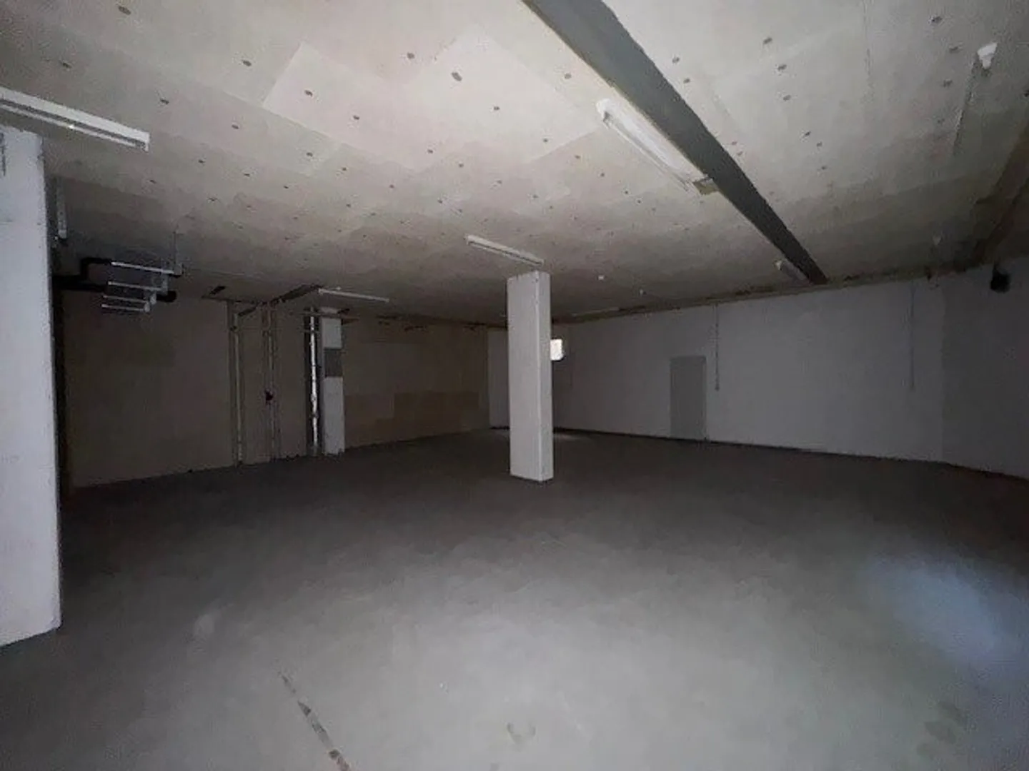 Storage units for rent in Pully from 32.5 m2 to 221 m2 - Photo 1 of 4
