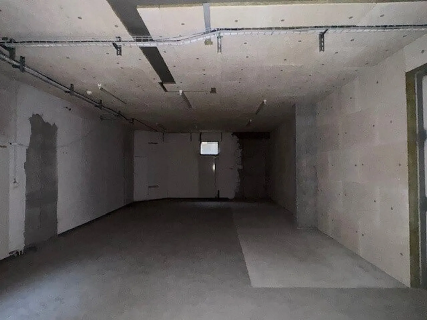 Storage units for rent in Pully from 32.5 m2 to 221 m2 - Photo 3 of 4