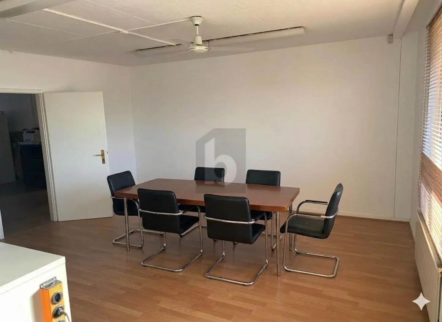 SCHÖNER RAUM ZUM TEILEN IN DER HANDWERKSGEBIET - Foto 4 von 6