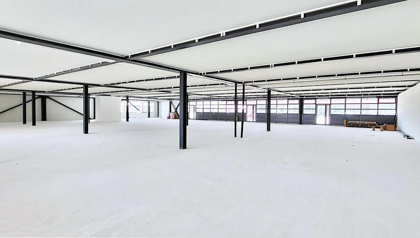 Ground-level commercial spaces for craftsmen and traders - Photo 9 of 9