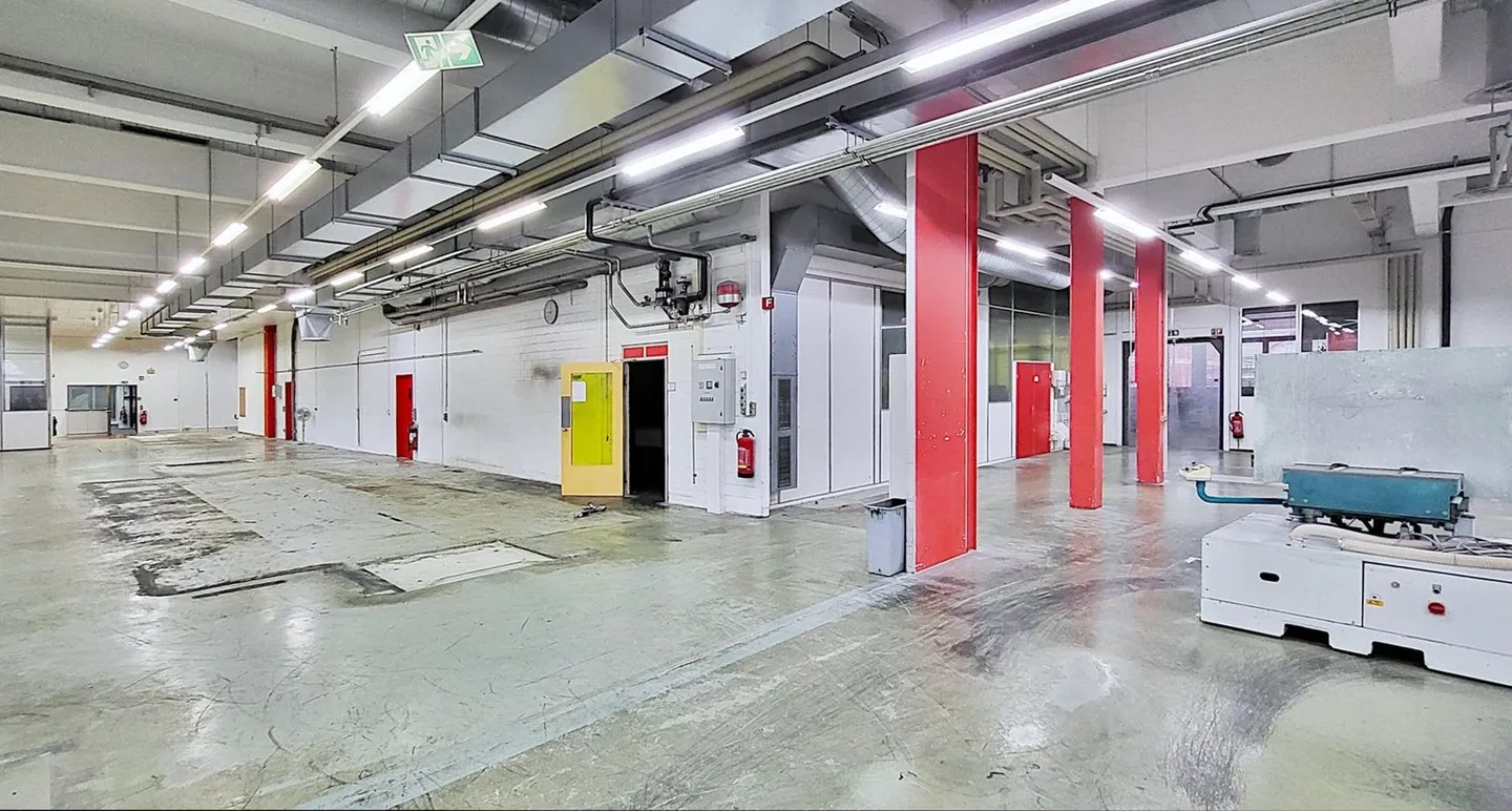 Complete Ground Floor with Delivery and Infrastructure! - Photo 6 of 13